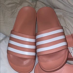 ADIDAS SLIDES